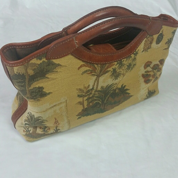 tommy bahama clutch